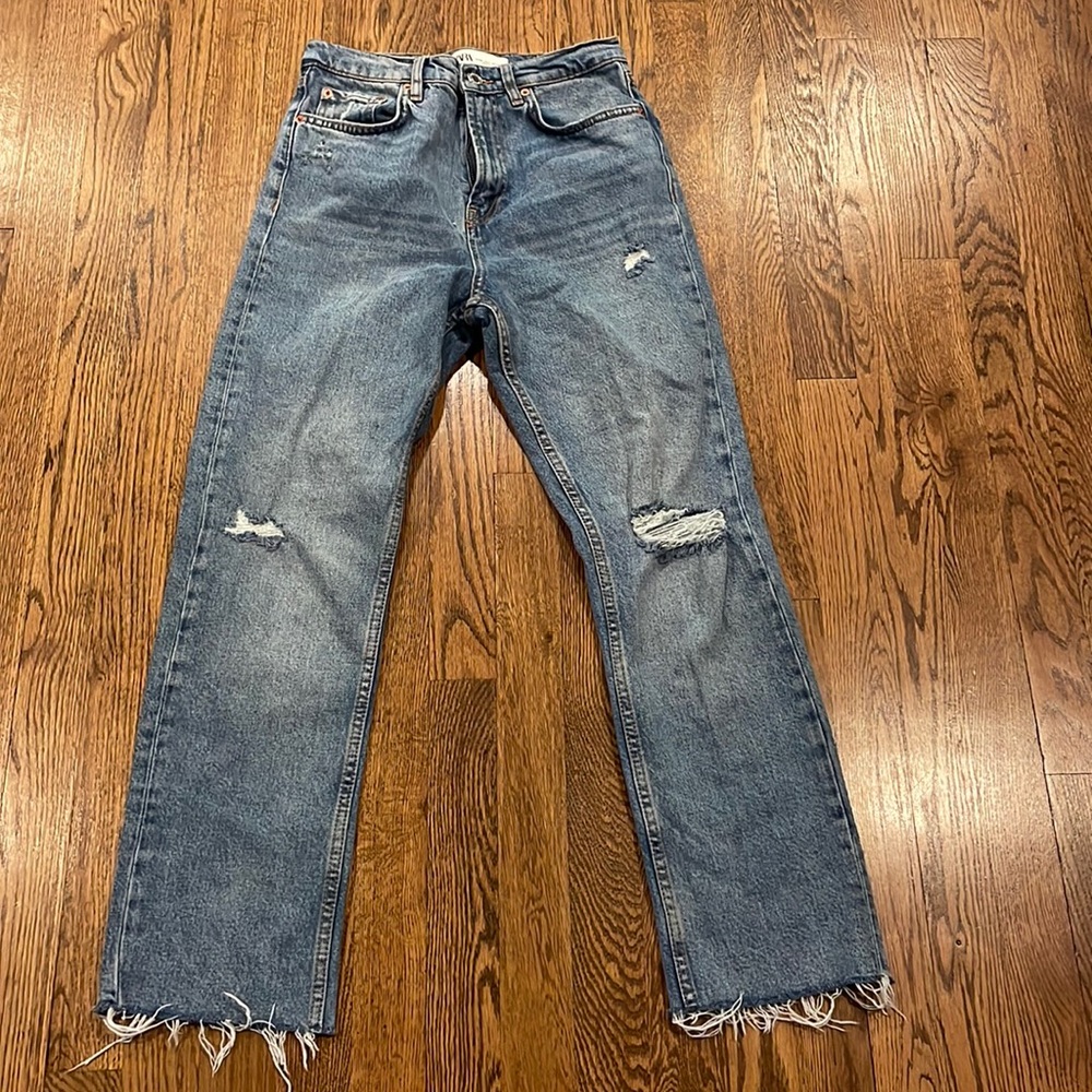 Zara distressed straight leg frayed hem jeans size 4